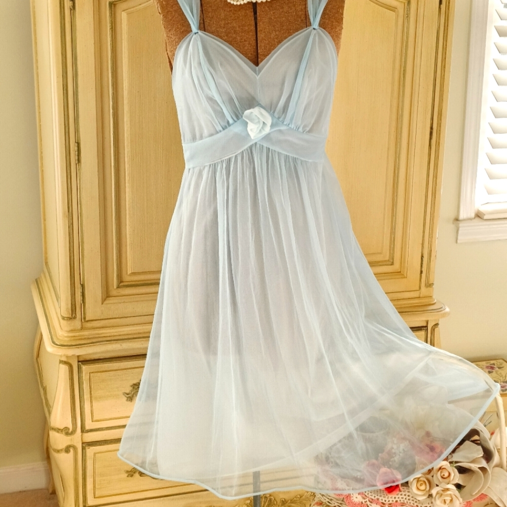 ADORABLE VINTAGE "VANITY FAIR" BLUE OMBRE DOUBLE NYLON CHIFFON NIGHTGOWN! - Picture 8 of 15